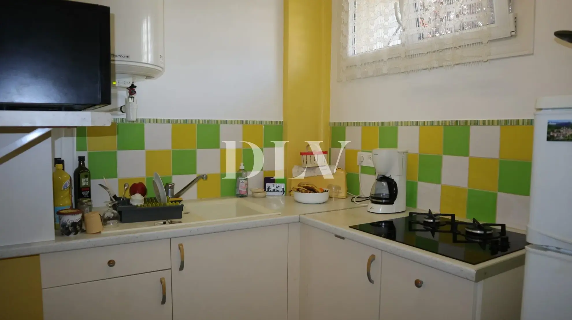 Appartement F2 de 50,65 m² à Avon avec parking, cave et proximité gare 