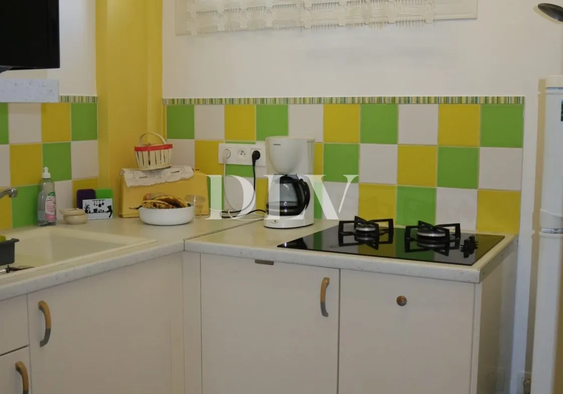 Appartement F2 de 50,65 m² à Avon avec parking, cave et proximité gare 