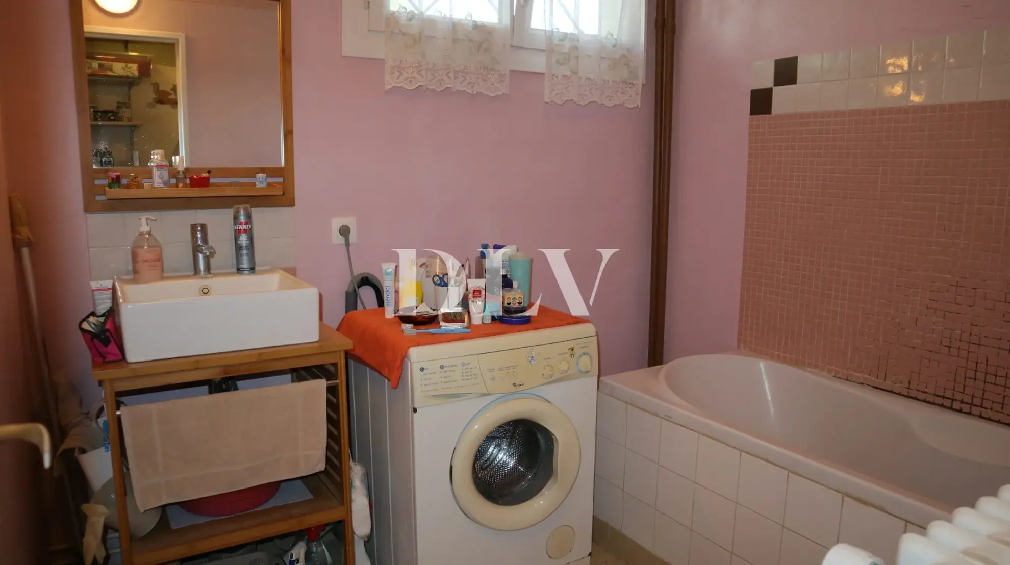 Appartement F2 de 50,65 m² à Avon avec parking, cave et proximité gare 