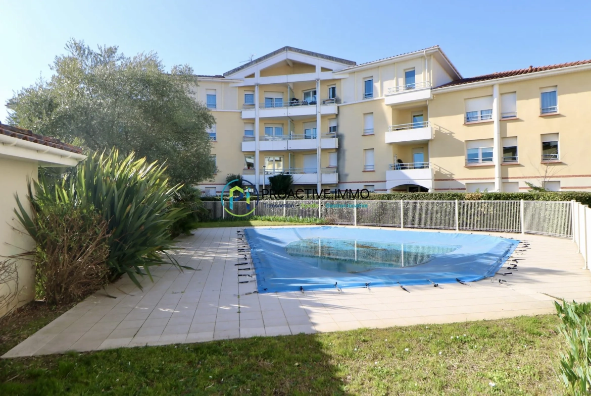 Appartement T2 avec jardin, parking et piscine à Plaisance-du-Touch 