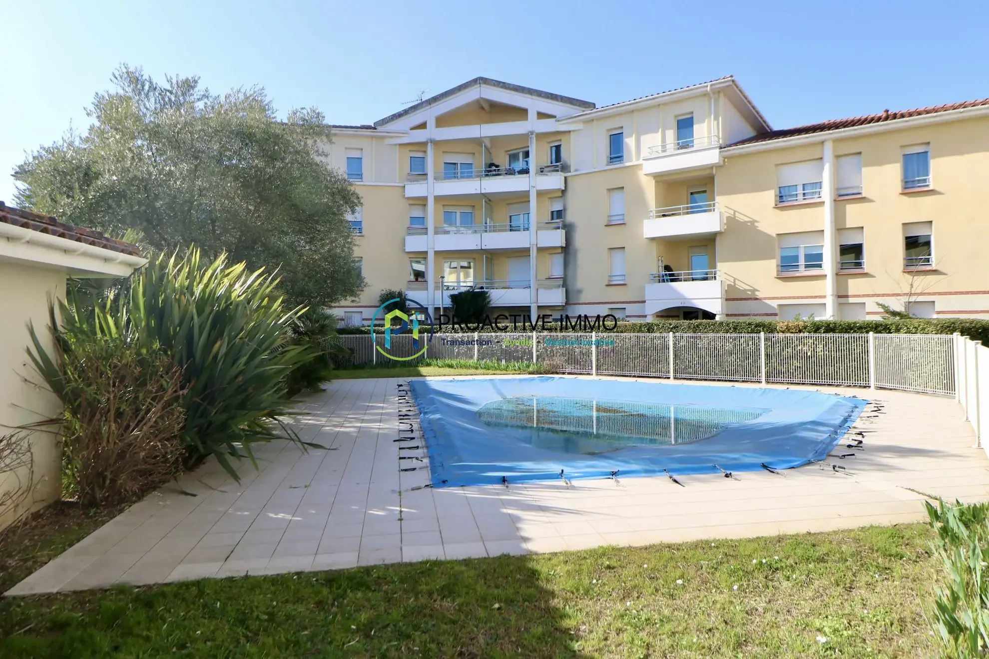 Appartement T2 avec jardin, parking et piscine à Plaisance-du-Touch 