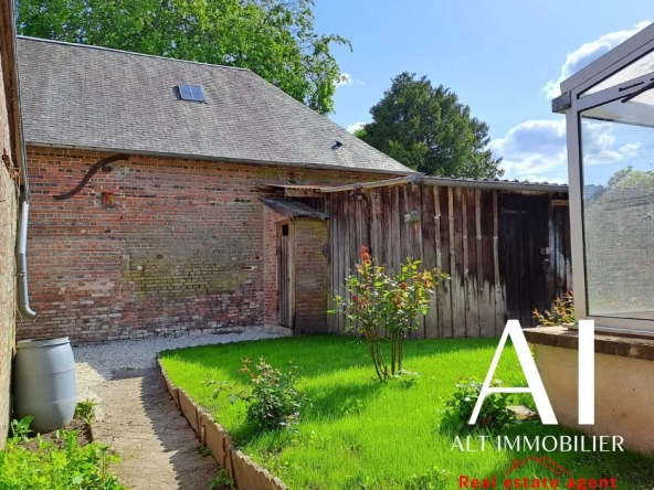 Maison en pierres avec jardin et garage à Briouze, Normandie