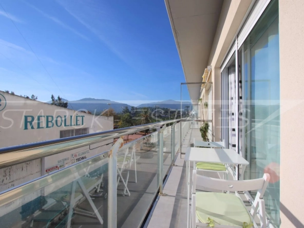 Vente d'un appartement lumineux de 85 m² à Oliva avec balcon et vue panoramique