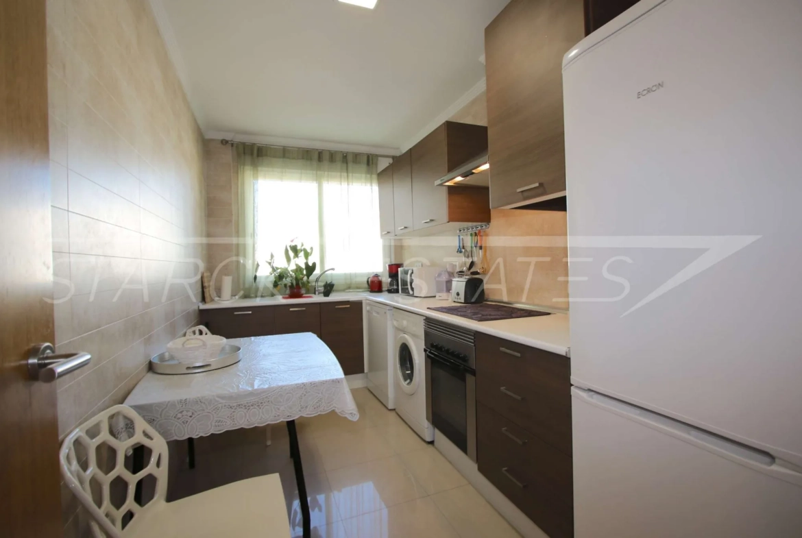 Vente d'un appartement lumineux de 85 m² à Oliva avec balcon et vue panoramique 