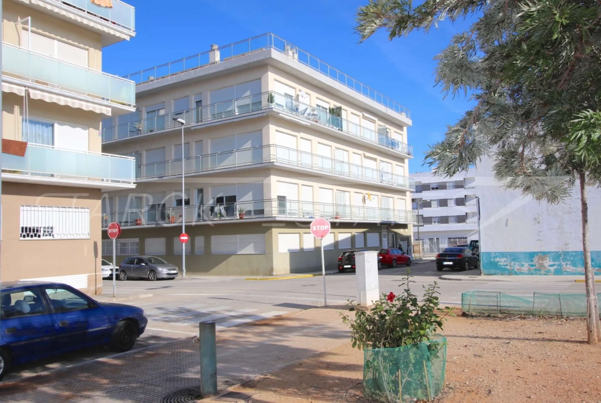 Vente d'un appartement lumineux de 85 m² à Oliva avec balcon et vue panoramique 