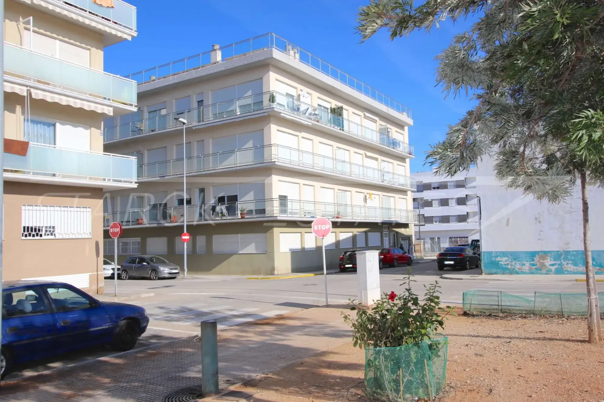 Vente d'un appartement lumineux de 85 m² à Oliva avec balcon et vue panoramique 