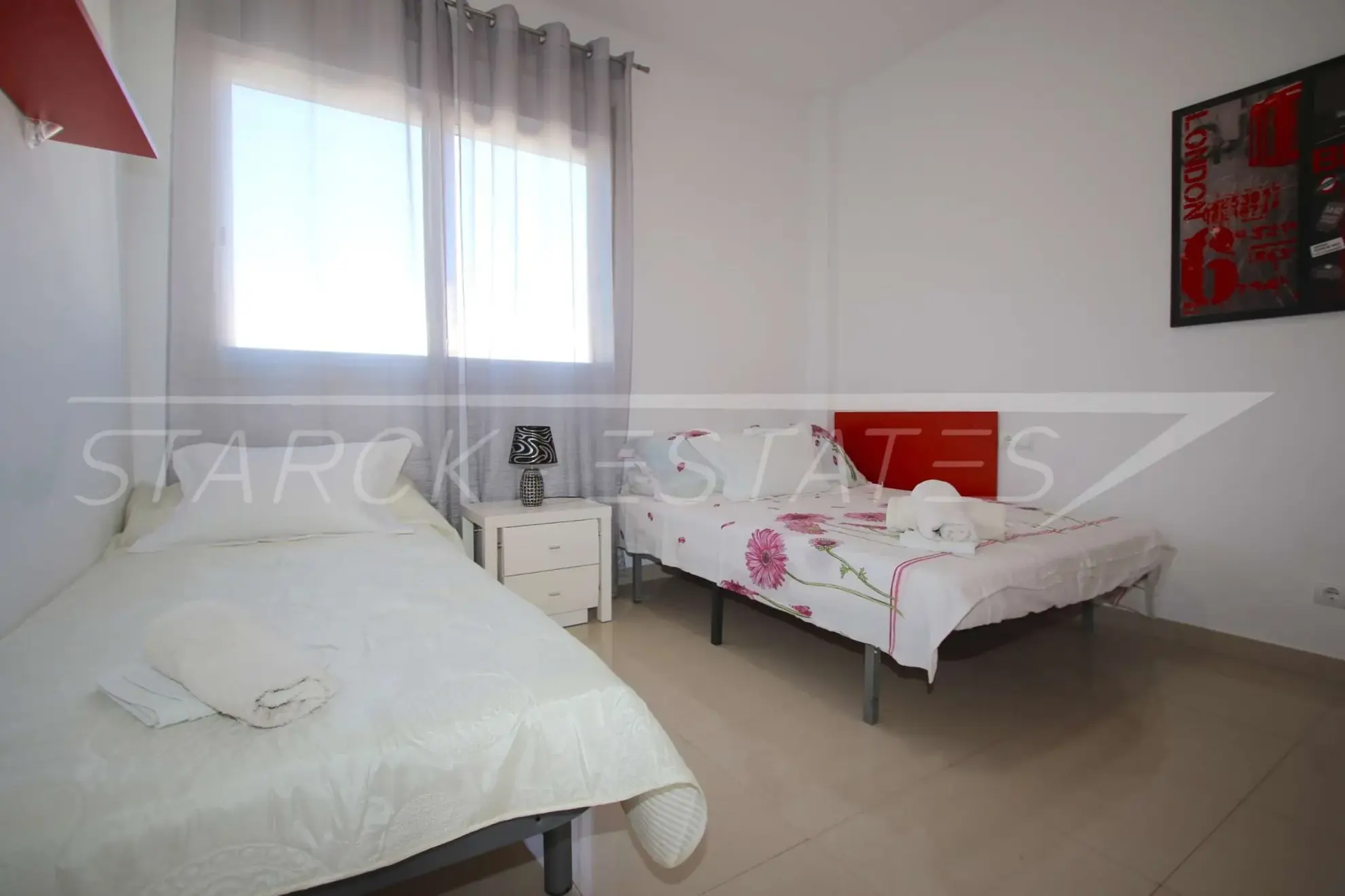 Vente d'un appartement lumineux de 85 m² à Oliva avec balcon et vue panoramique 