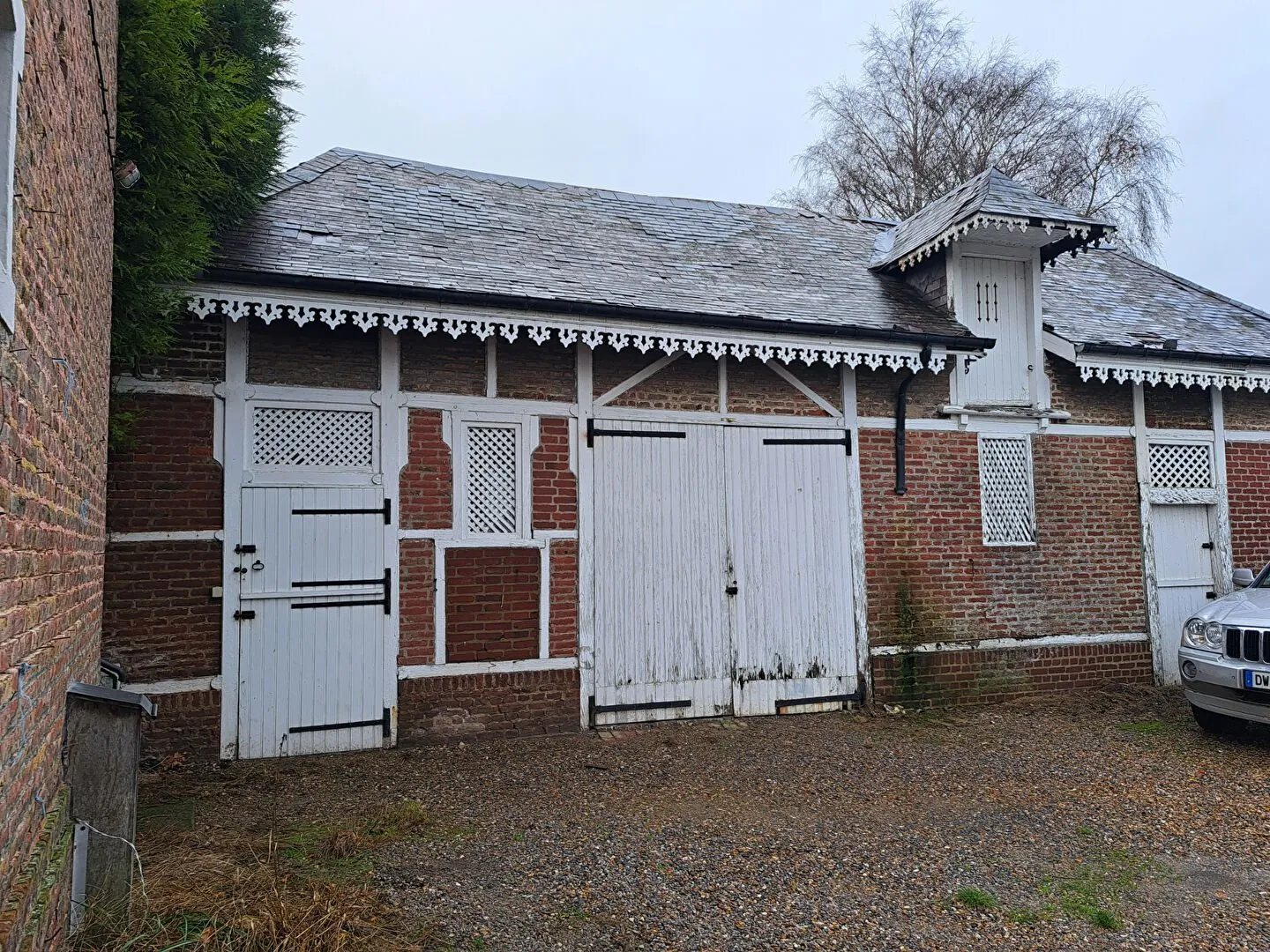 Maison de caractère à rénover à Port-le-Grand, proche de la Baie de Somme 