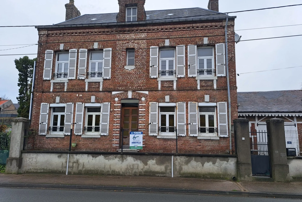 Maison de caractère à rénover à Port-le-Grand, proche de la Baie de Somme 