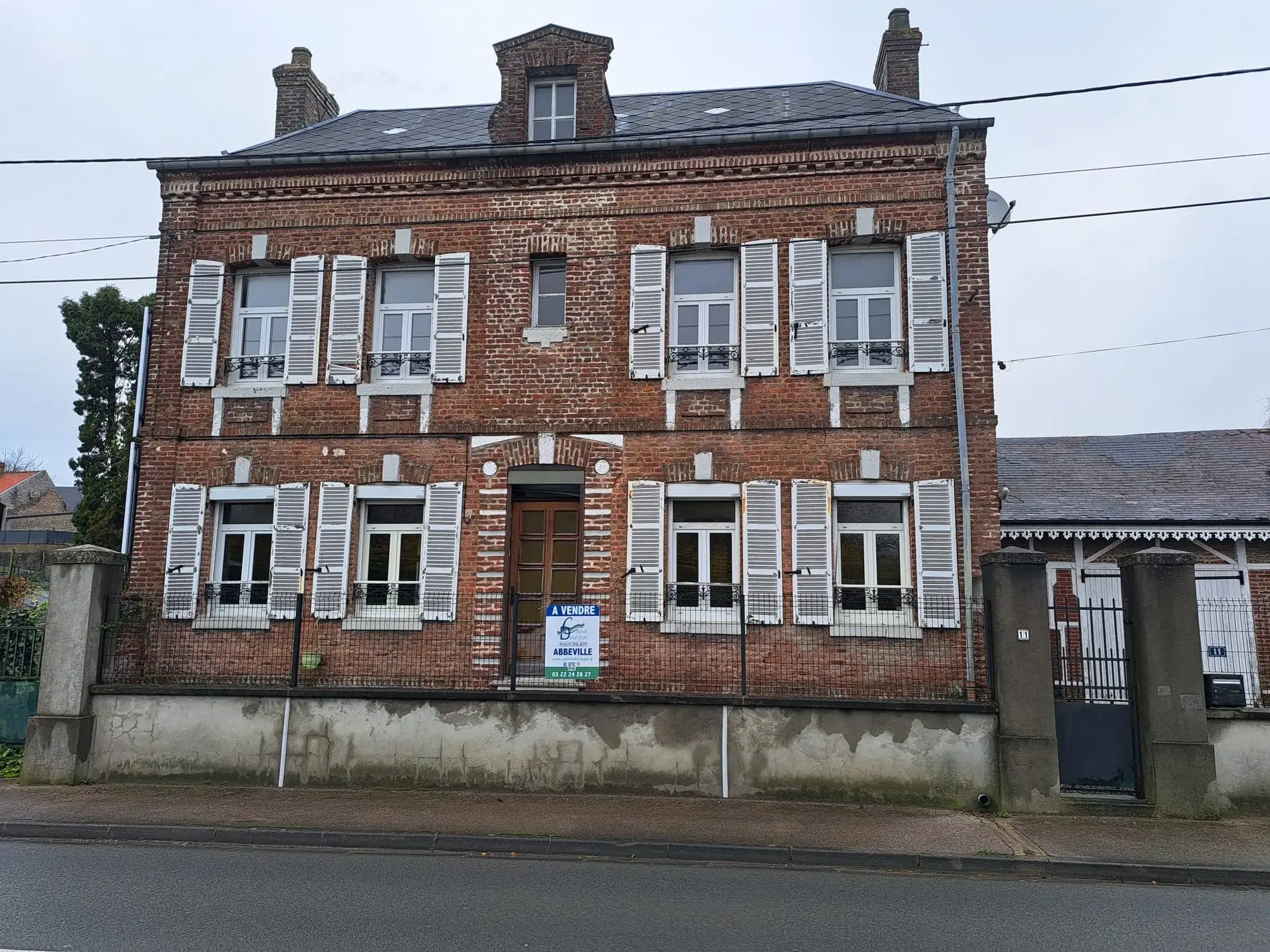 Maison de caractère à rénover à Port-le-Grand, proche de la Baie de Somme 