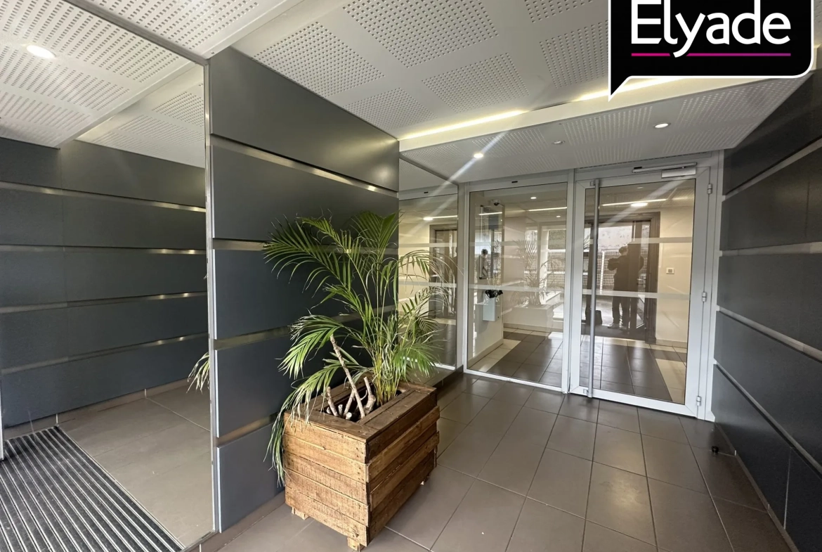 À vendre appartement T2 de 42,23 m² avec terrasse à Toulouse 