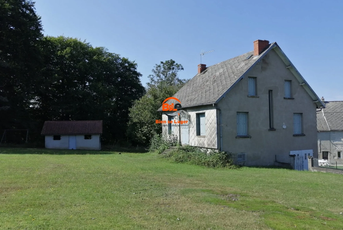 BSLE PONTGIBAUD MAISON 6 PIECES A VENDRE Charmante maison de campagne à Prondines de 110 m² avec grand terrain 