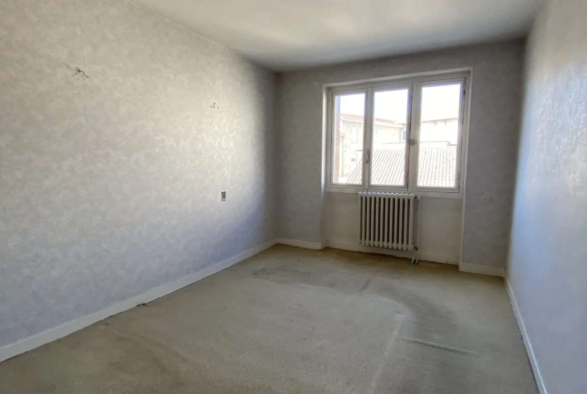 Maison à vendre à Les Côtes-d'Arey - 125 m² à rénover avec jardin et garage 
