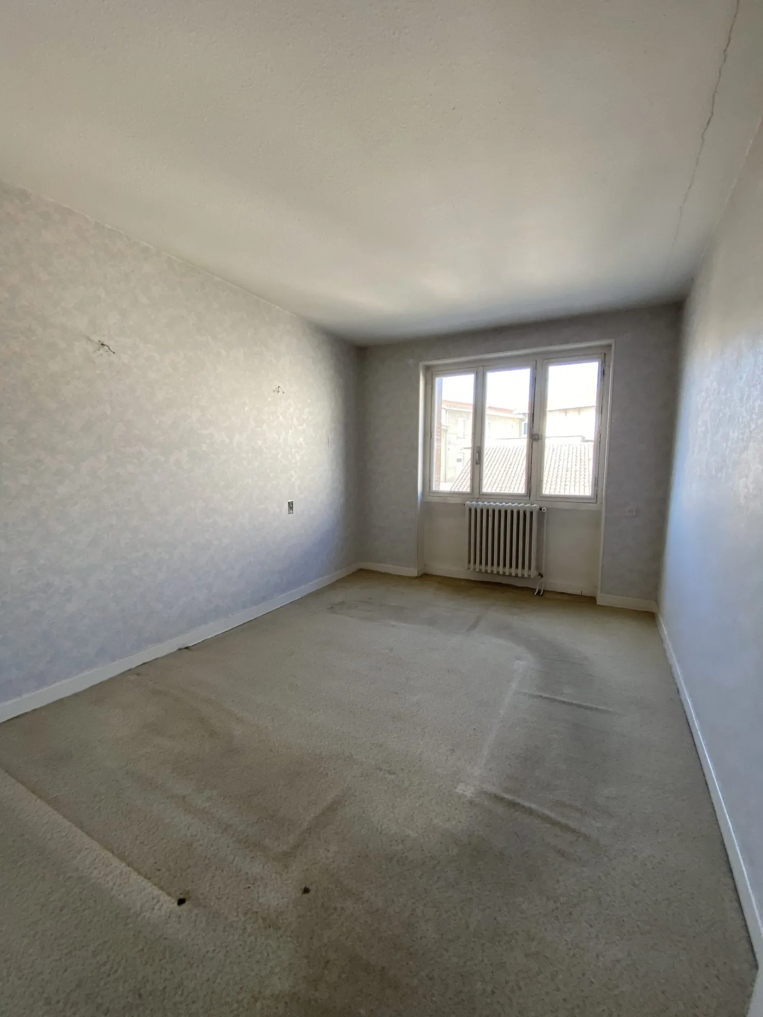 Maison à vendre à Les Côtes-d'Arey - 125 m² à rénover avec jardin et garage 