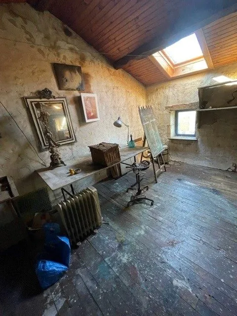 Maison ancienne avec grange et jardin à Fleix, proche Chauvigny 