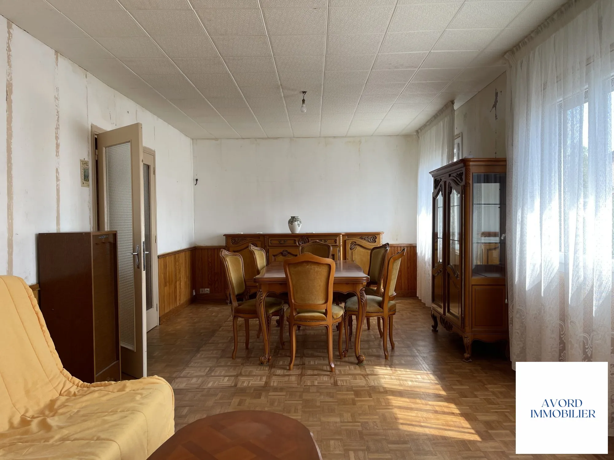 Maison à vendre à Avord de 91,16 m² avec terrain et garage 