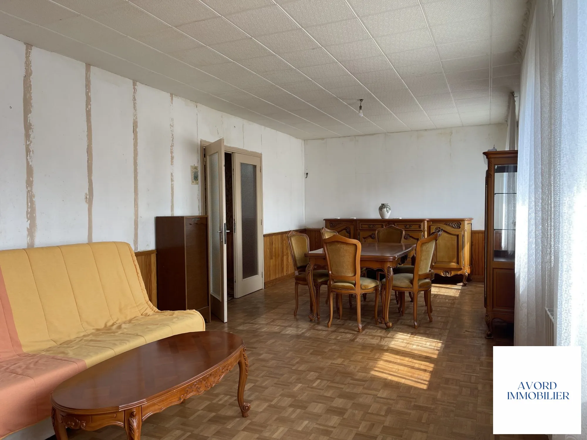 Maison à vendre à Avord de 91,16 m² avec terrain et garage 