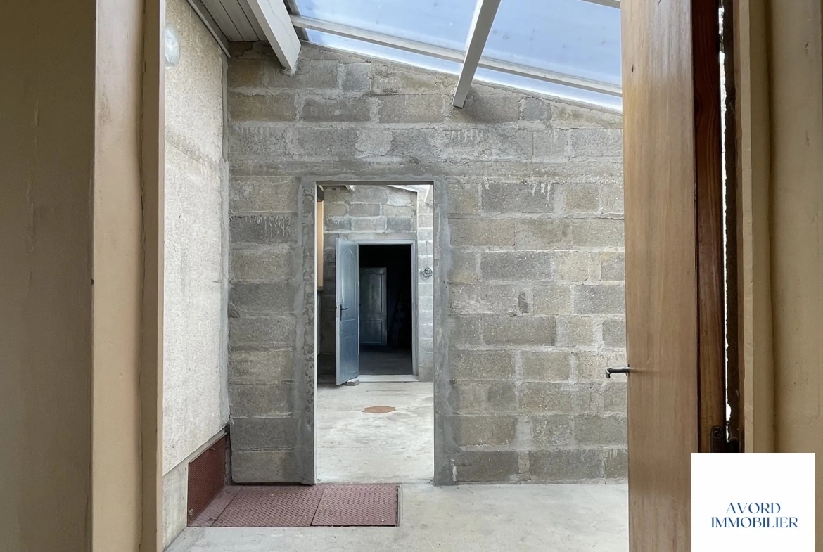 Maison à vendre à Avord de 91,16 m² avec terrain et garage 