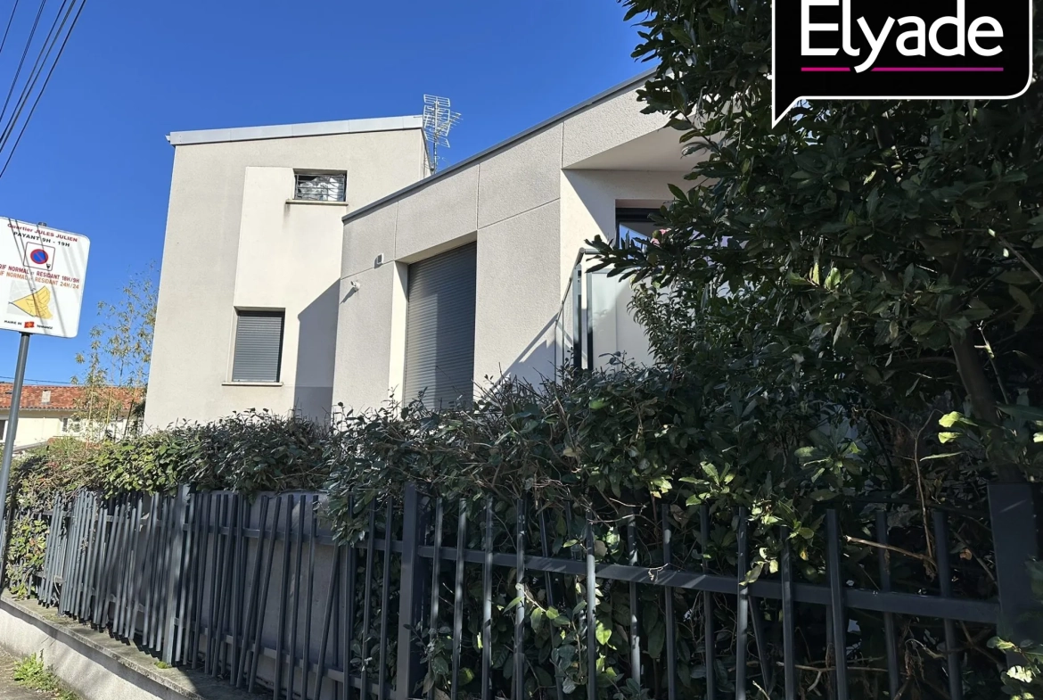 À vendre - Studio de 28,7 m² avec jardin à Toulouse (31400) 