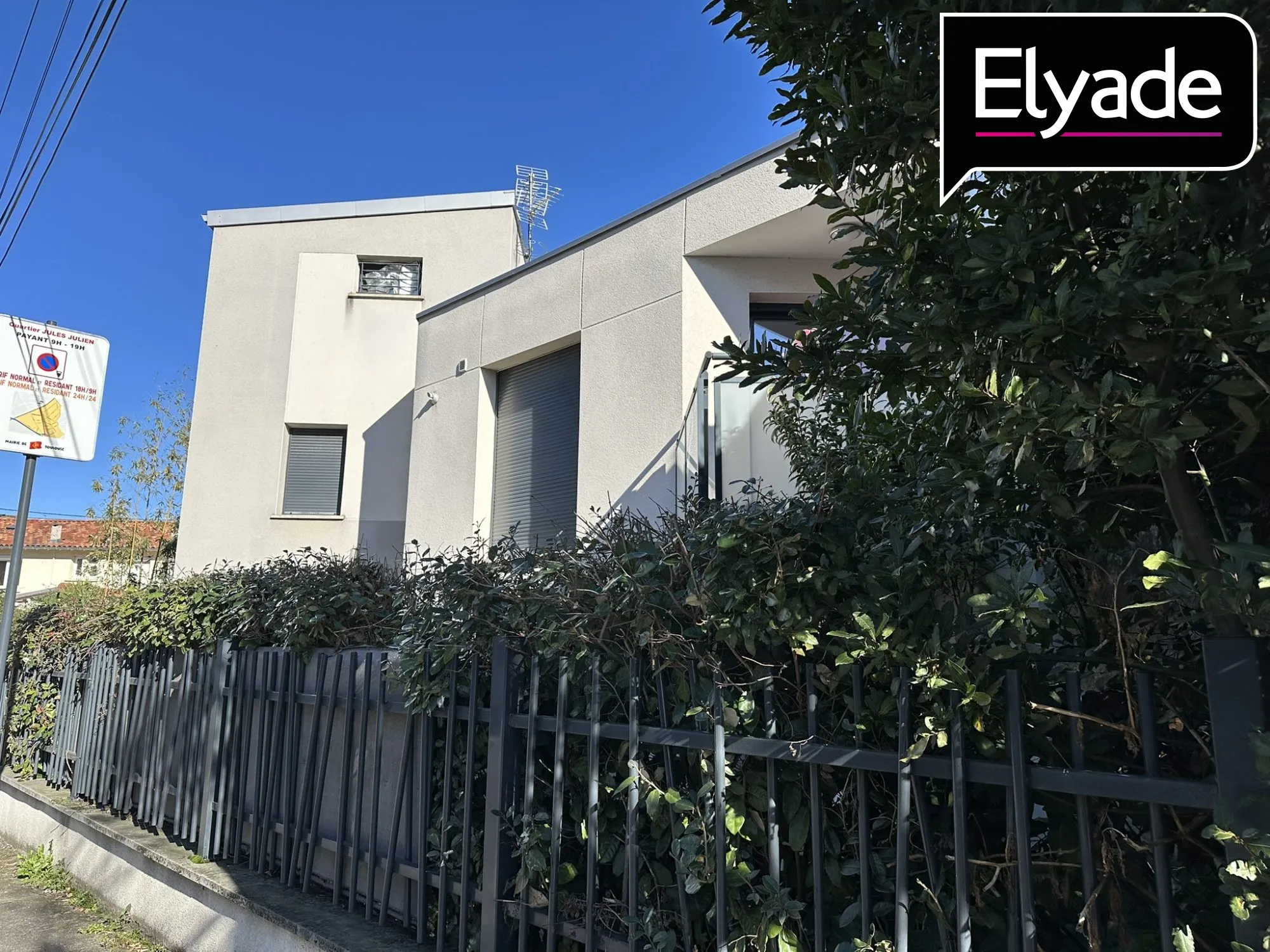 À vendre - Studio de 28,7 m² avec jardin à Toulouse (31400) 