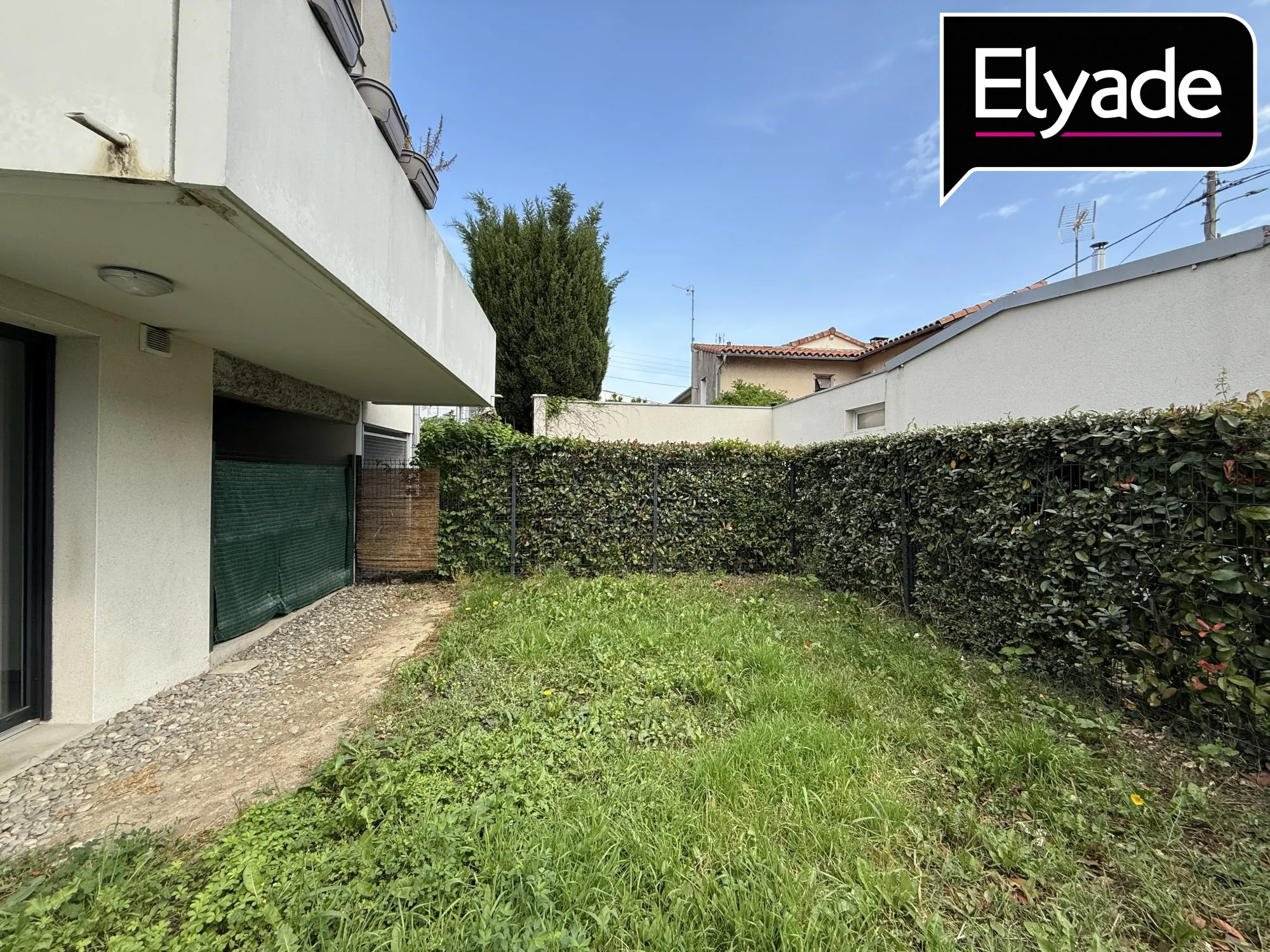 À vendre - Studio de 28,7 m² avec jardin à Toulouse (31400) 