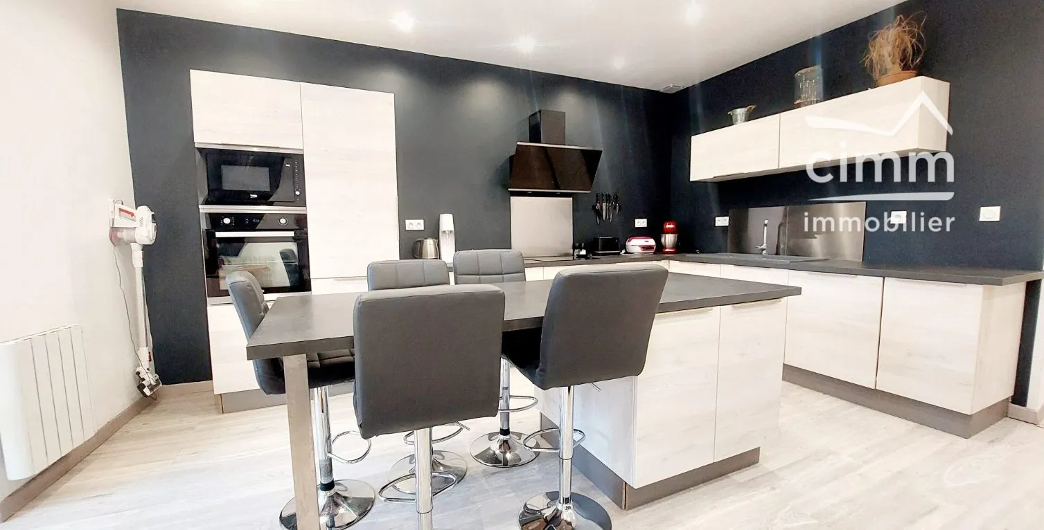 Appartement T2/3 à vendre à Vinay, rénové, lumineux et proche commodités 