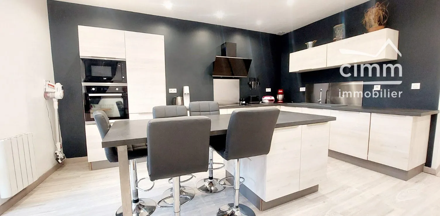 Appartement T2/3 à vendre à Vinay, rénové, lumineux et proche commodités 