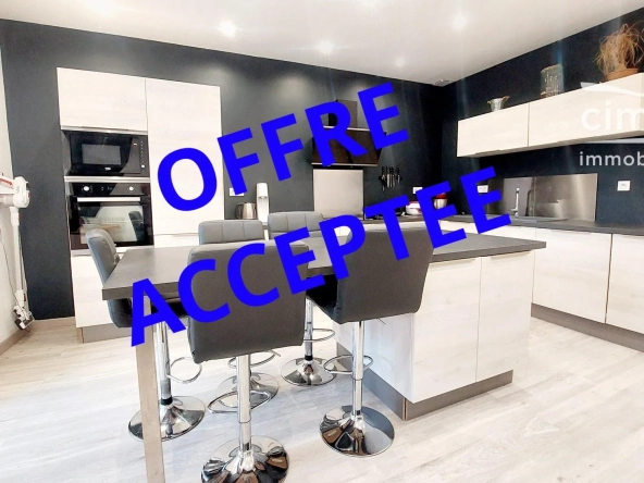 Appartement T2/3 à vendre à Vinay, rénové, lumineux et proche commodités