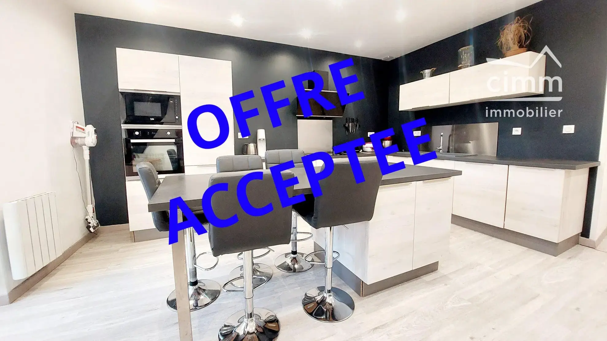 Appartement T2/3 à vendre à Vinay, rénové, lumineux et proche commodités 