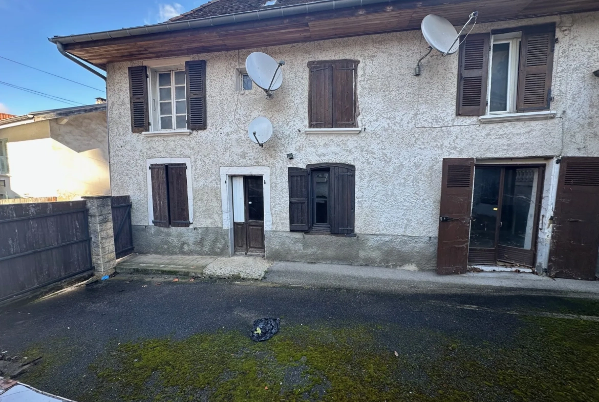 Maison à vendre à Izeaux - Grand potentiel avec travaux à prévoir 
