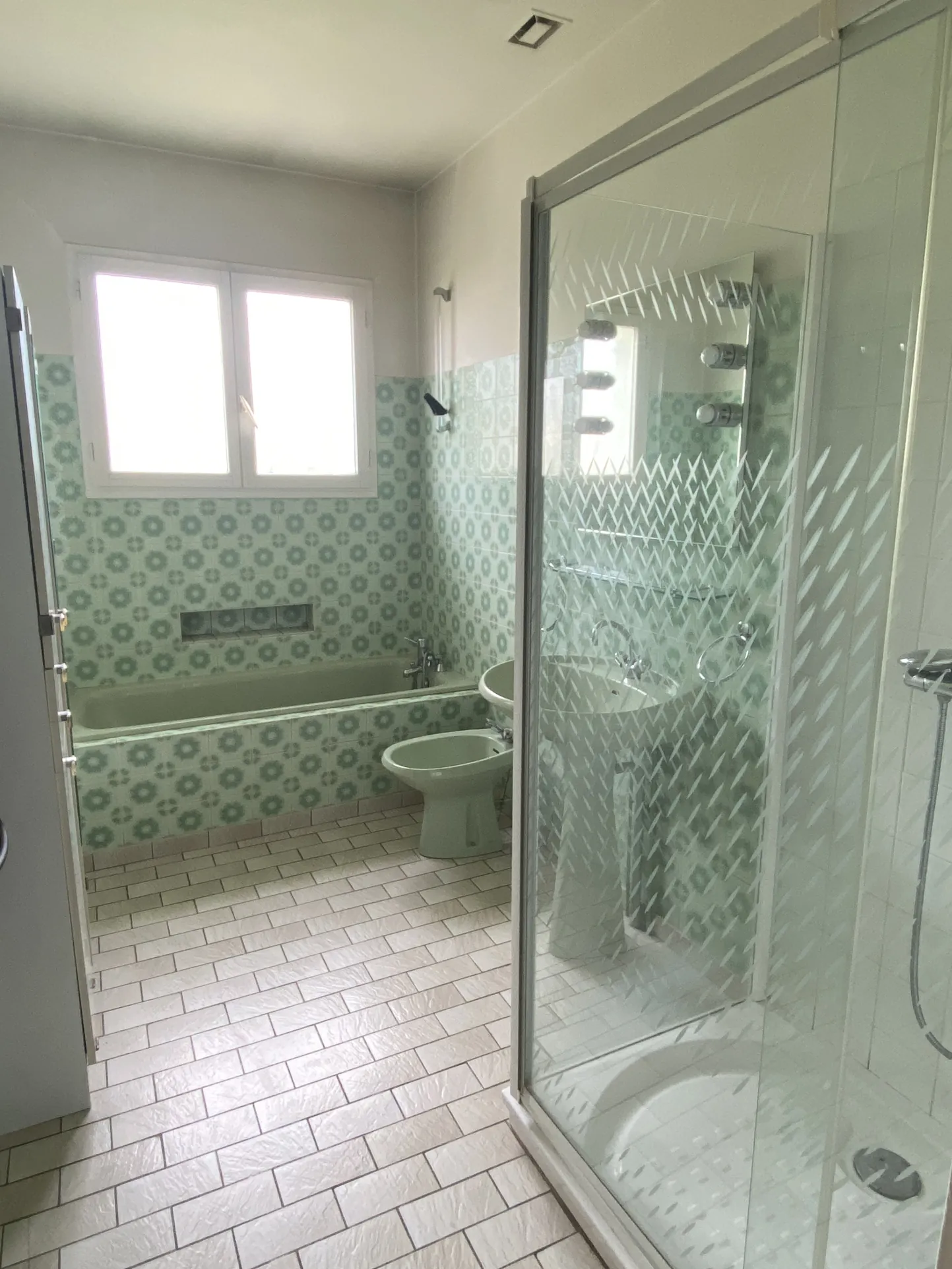 Maison familiale avec grand potentiel à Captieux - 118 m² habitables, 238 m² exploitable 