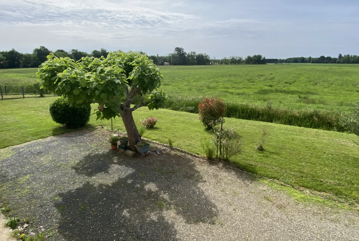 Maison familiale avec grand potentiel à Captieux - 118 m² habitables, 238 m² exploitable 