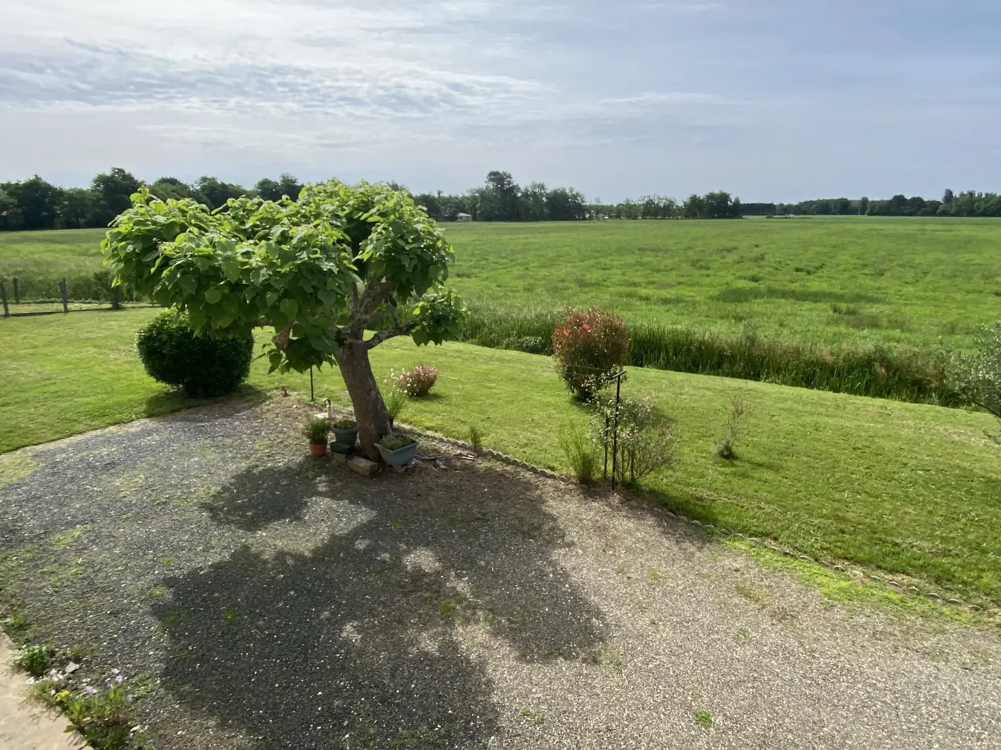 Maison familiale avec grand potentiel à Captieux - 118 m² habitables, 238 m² exploitable 