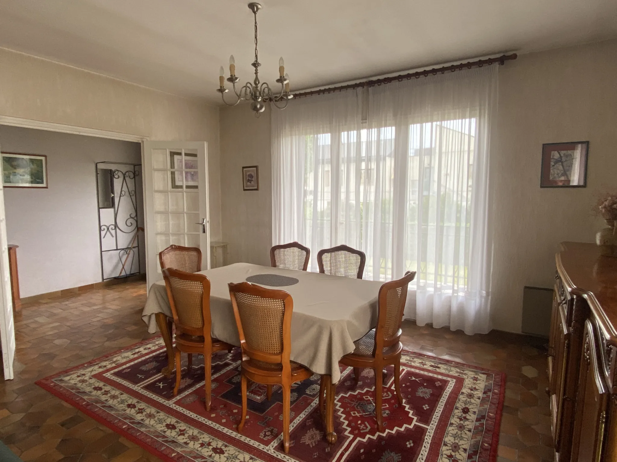 Maison familiale avec grand potentiel à Captieux - 118 m² habitables, 238 m² exploitable 
