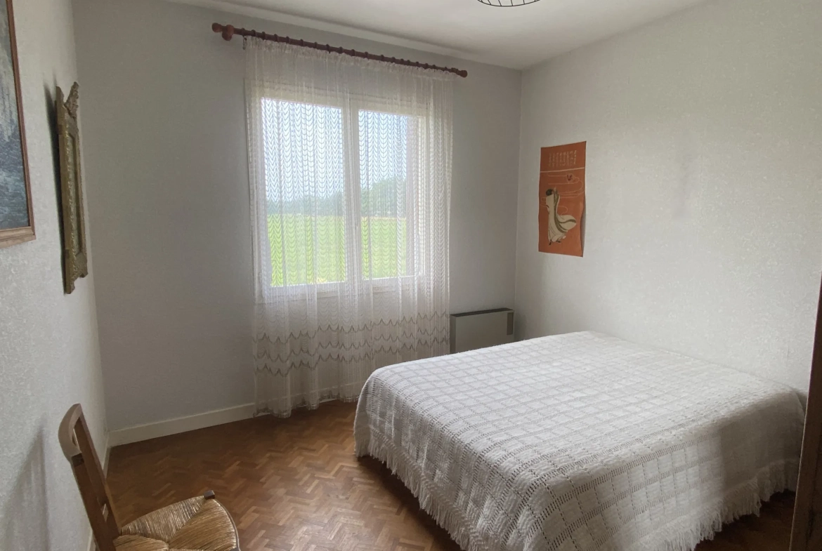 Maison familiale avec grand potentiel à Captieux - 118 m² habitables, 238 m² exploitable 