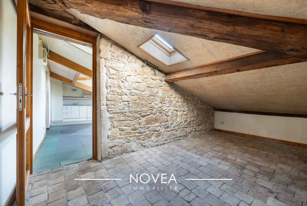 Appartement T1 bis à vendre avec vue imprenable sur Fourvière à Lyon 