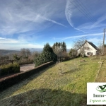 À vendre maison familiale avec terrasse et vue dégagée à Château-Chinon (Ville)