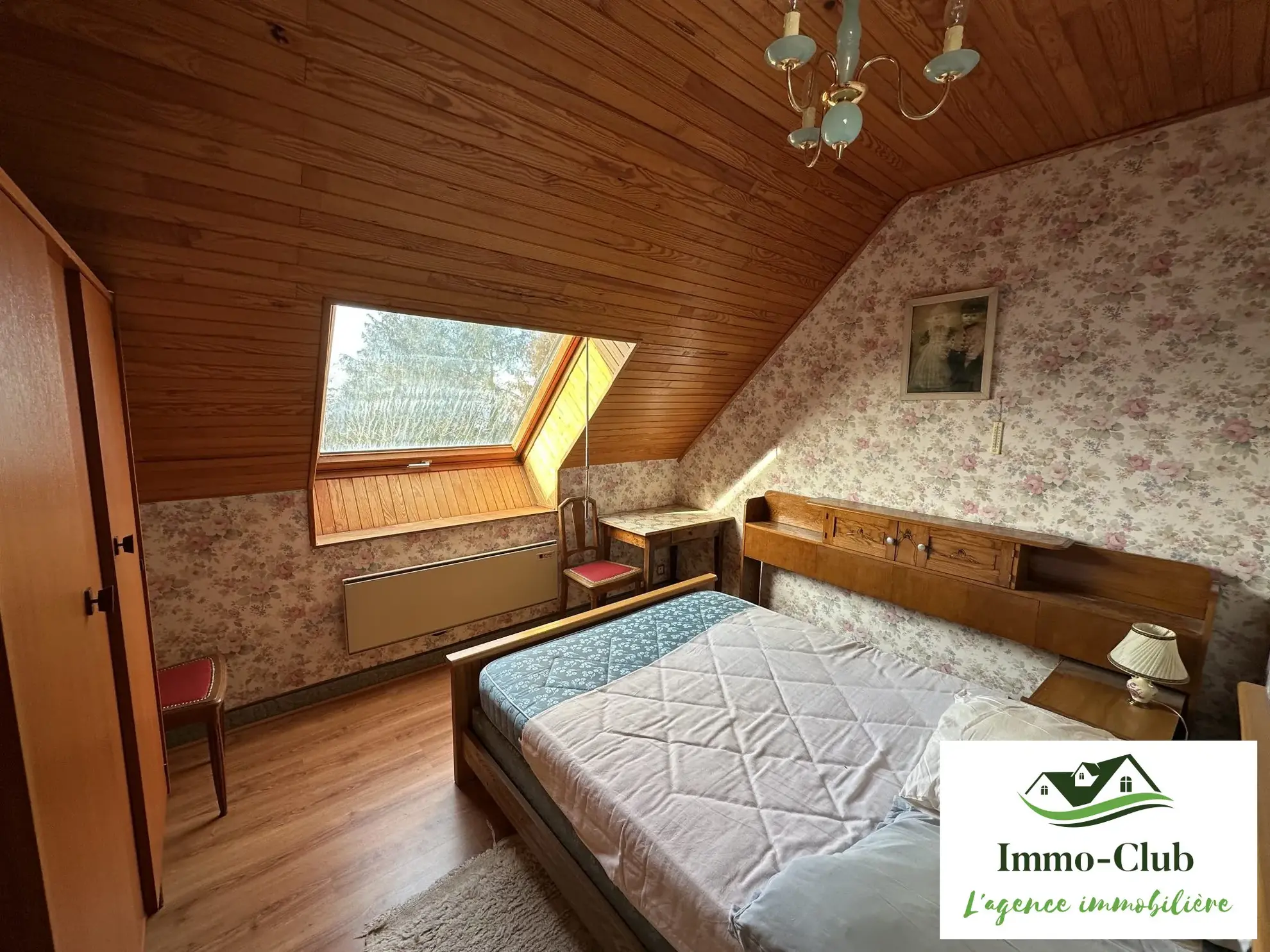 À vendre maison familiale avec terrasse et vue dégagée à Château-Chinon (Ville) 