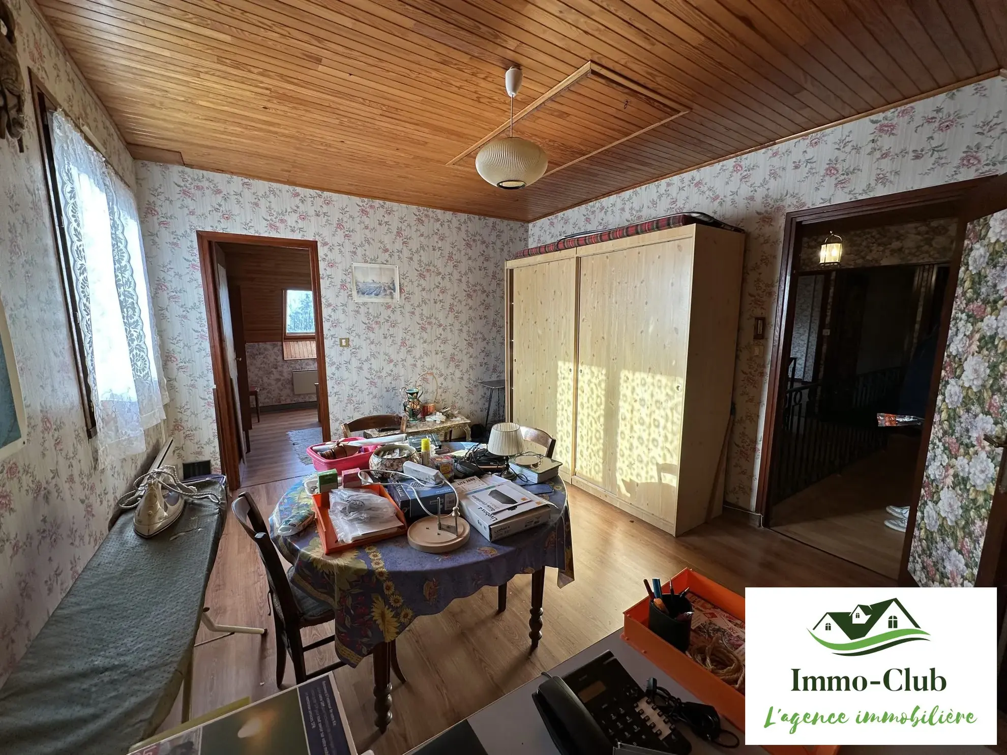 À vendre maison familiale avec terrasse et vue dégagée à Château-Chinon (Ville) 