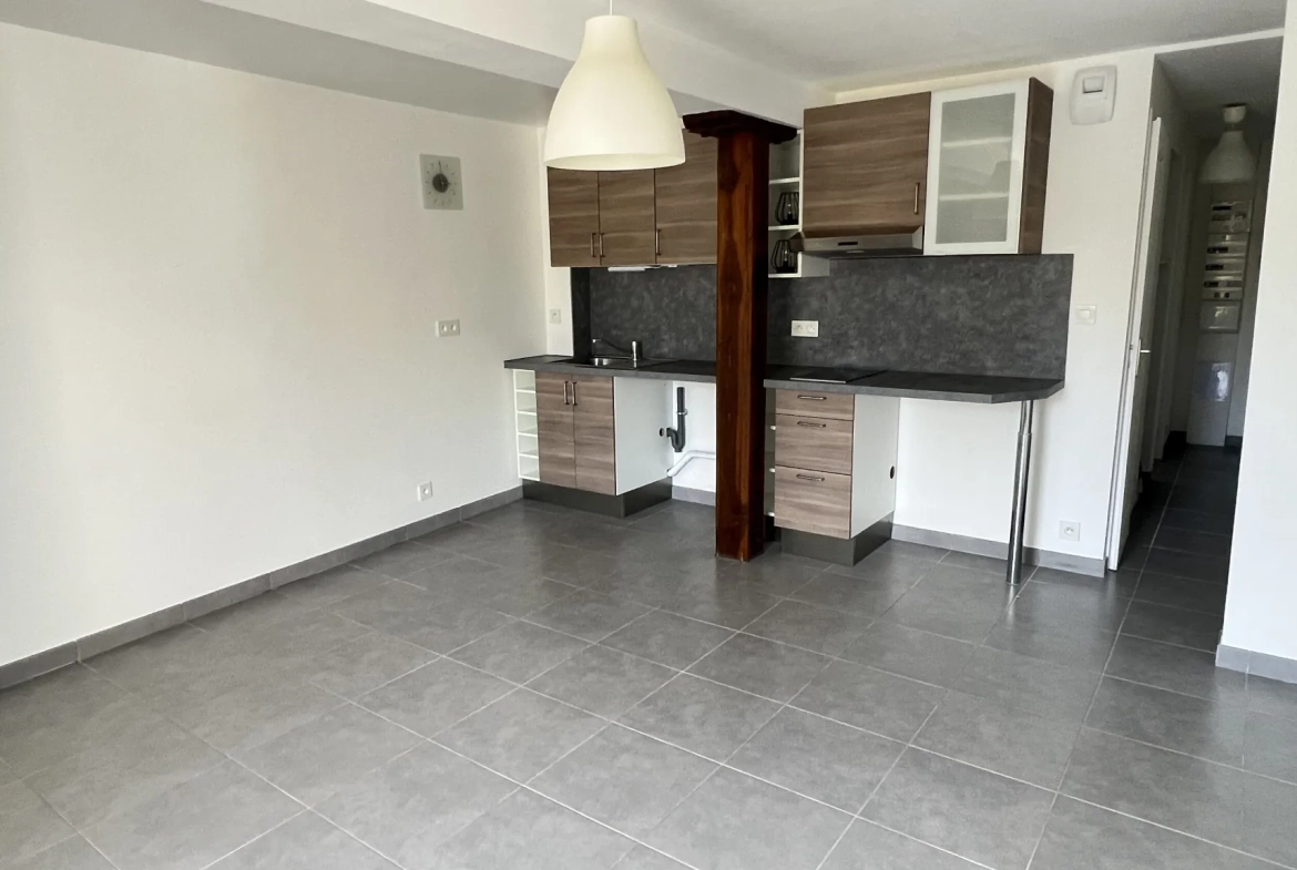 Appartement T2 avec parking privé à Boutigny-sur-Éssonnes proche La Ferté-Alais 