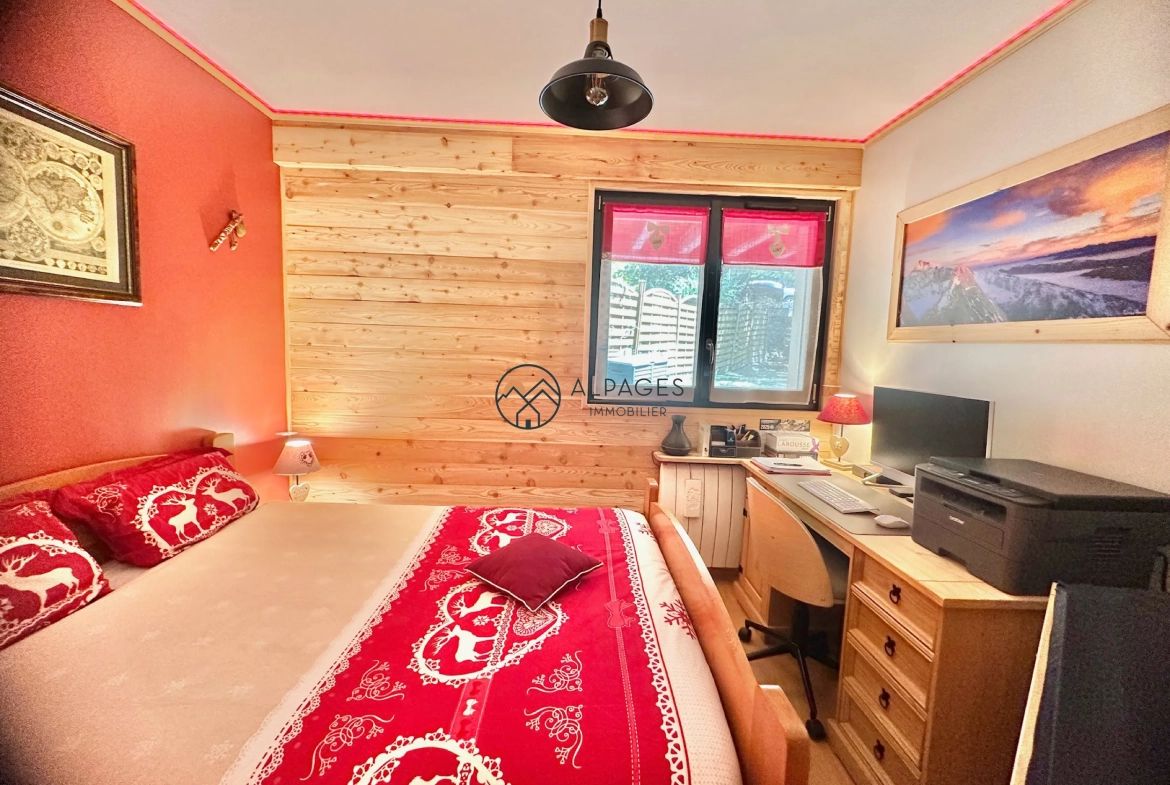 Appartement 3 pièces rénové avec jardin, cave et parking à Guillestre 