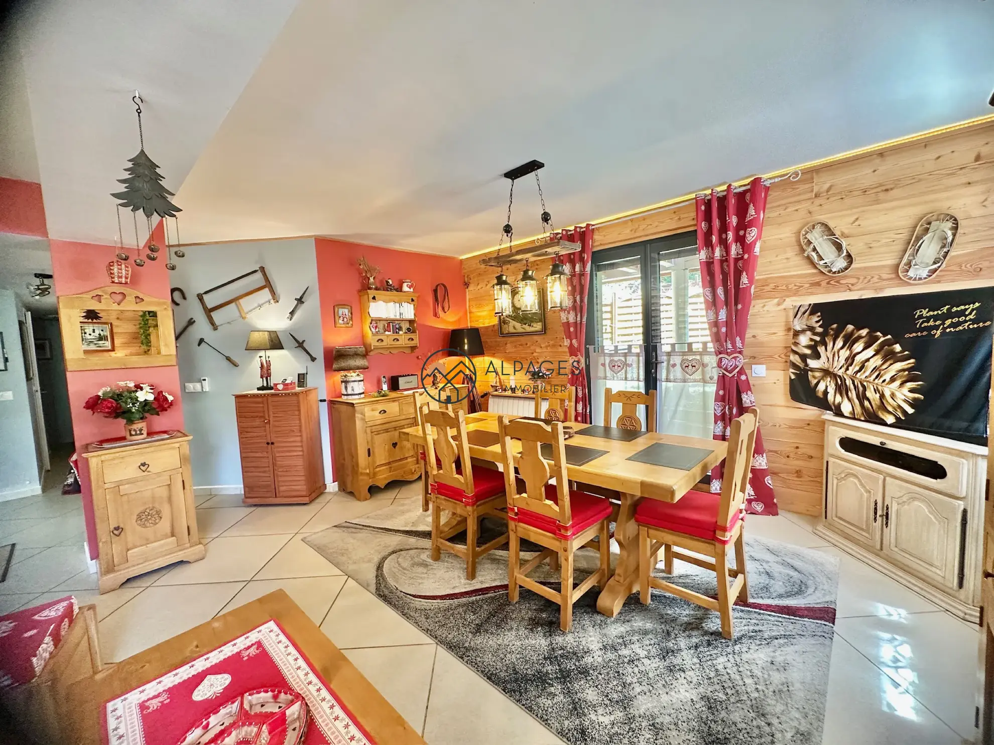 Appartement 3 pièces rénové avec jardin, cave et parking à Guillestre 