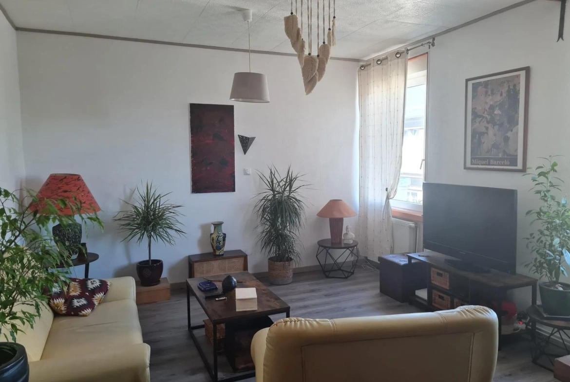 Appartement T3 avec balcon à Mulhouse - Bonne localisation 