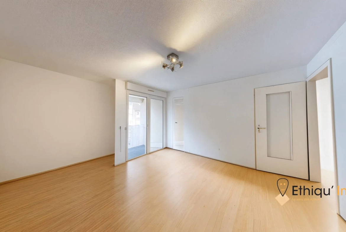 Bel appartement T2 à vendre à Strasbourg Neudorf, avec parking sécurisé et cave 