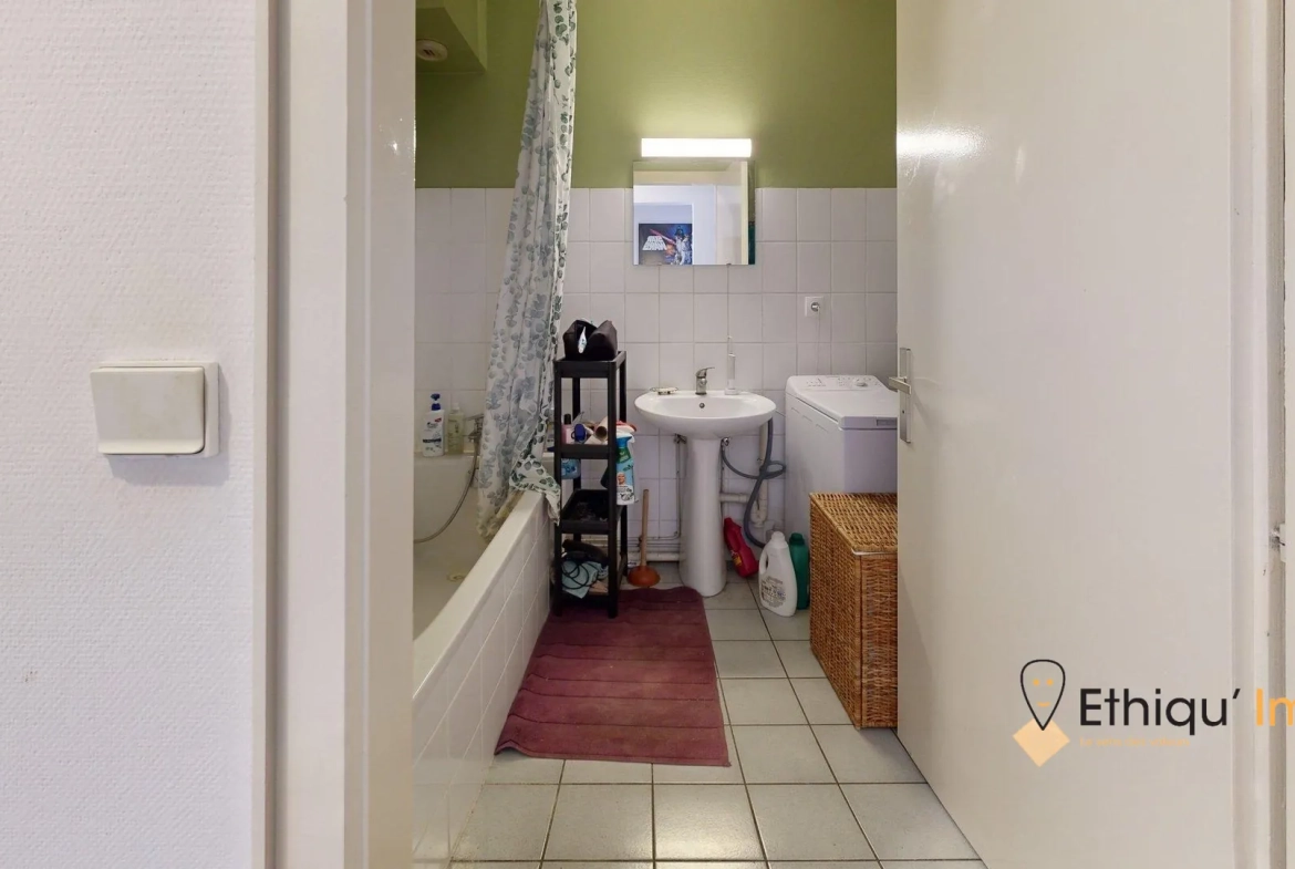 Bel appartement T2 à vendre à Strasbourg Neudorf, avec parking sécurisé et cave 