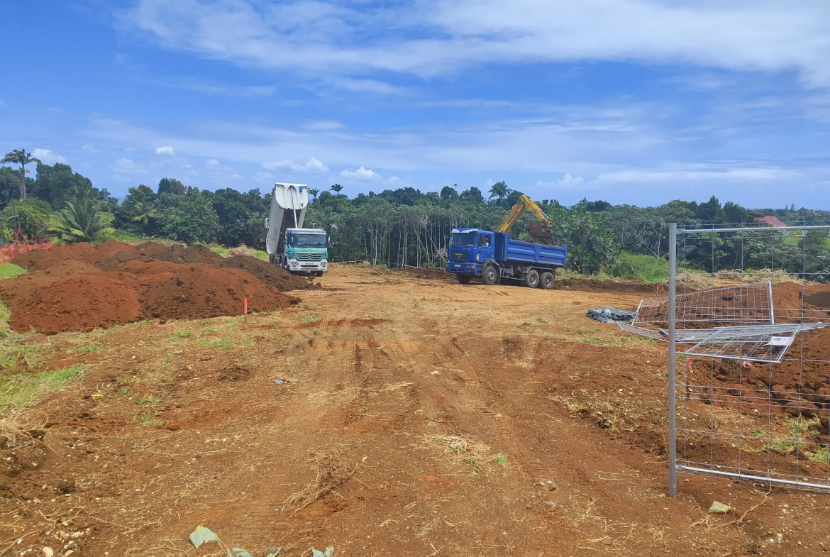 Terrains à bâtir de 502 m² à Petit Bourg, Guadeloupe, dans un lotissement paisible 