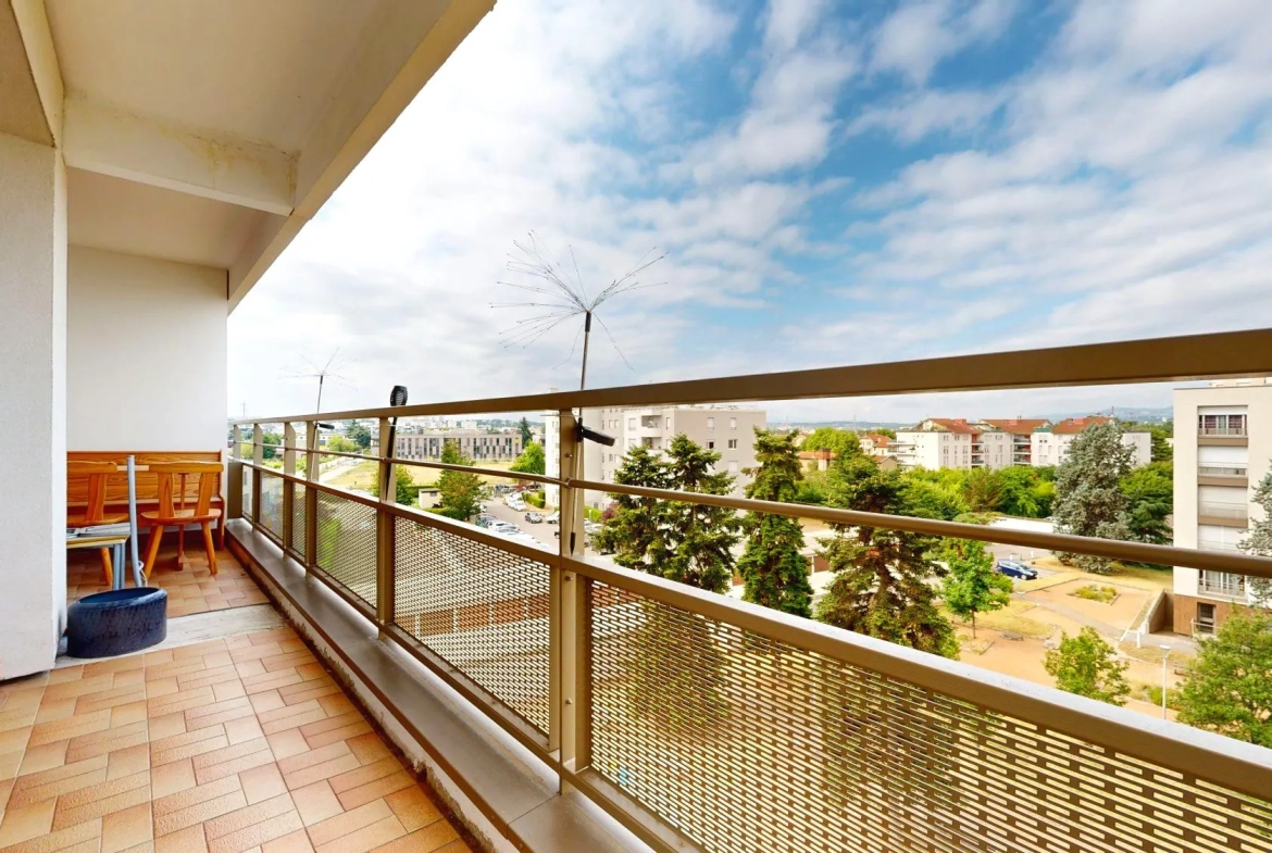 Appartement lumineux de 68 m² avec balcon et stationnement à Lyon 