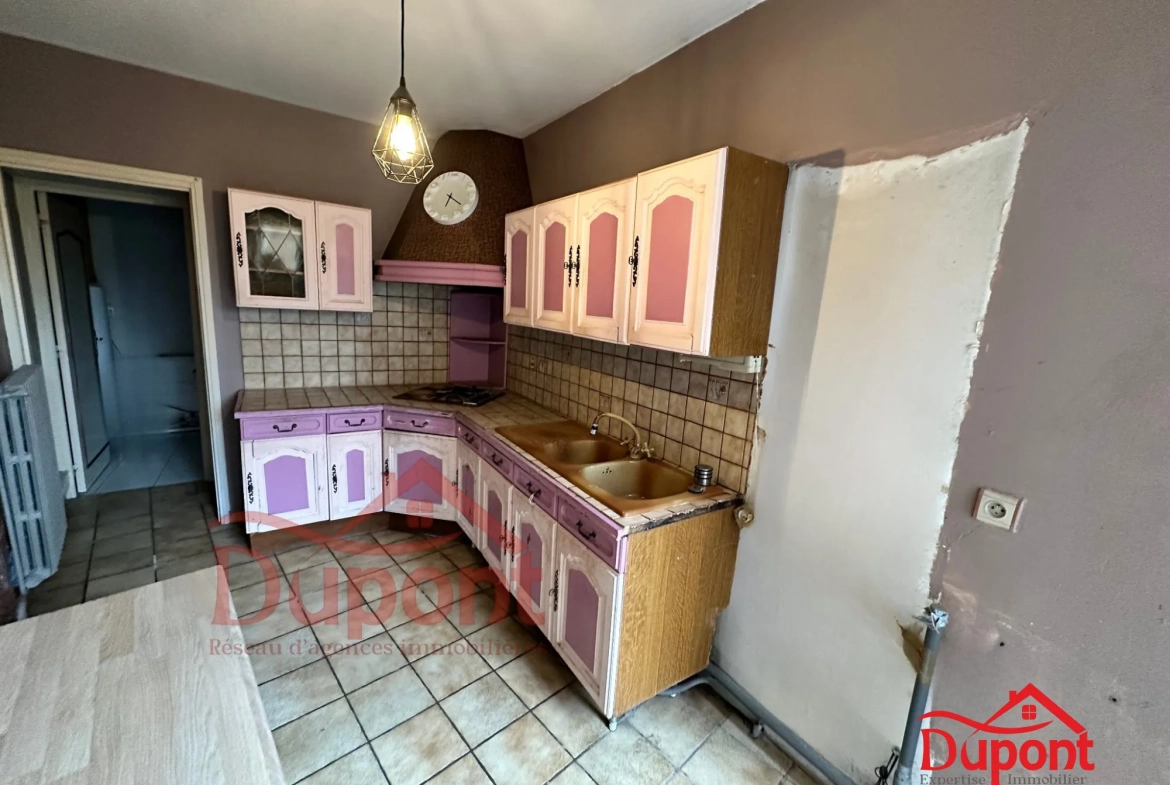 Maison semi-individuelle 3 chambres avec garage à Hautmont – Investissement idéal 