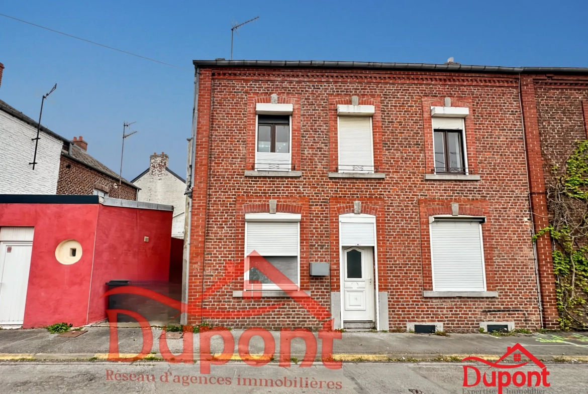 Maison semi-individuelle 3 chambres avec garage à Hautmont – Investissement idéal 