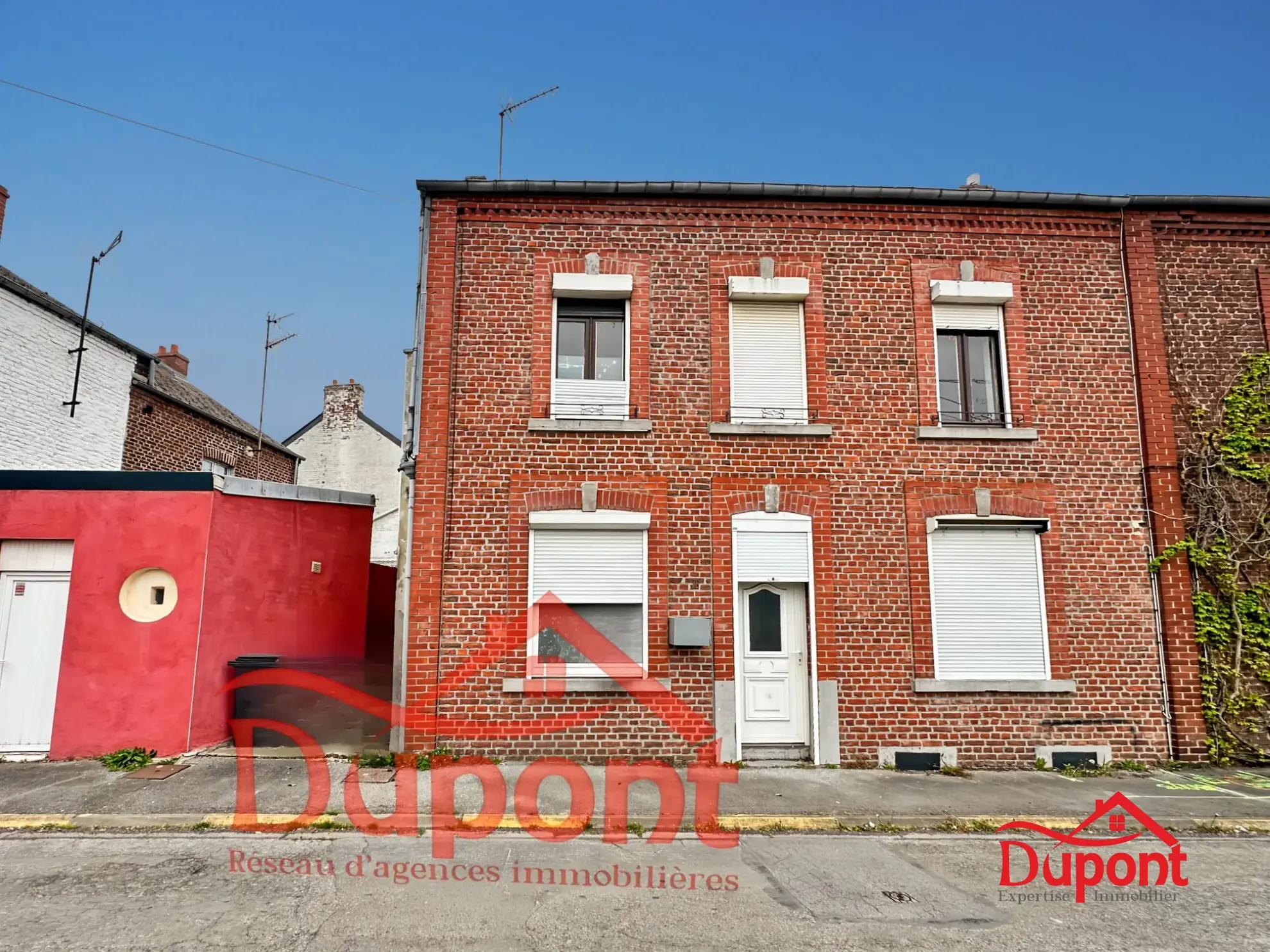 Maison semi-individuelle 3 chambres avec garage à Hautmont – Investissement idéal 